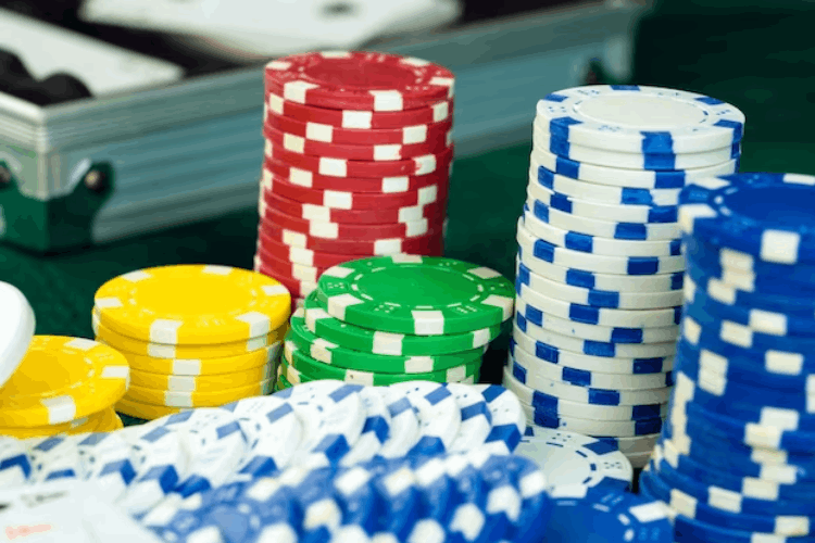 The allure of the casino Blackjack table 2